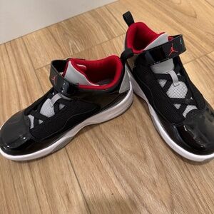 Kids 3Y Jordan Max Aura 2 Nike Shoes
